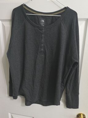 The North Face Charcoal Gray Henley Long-Sleeve SweatShirt